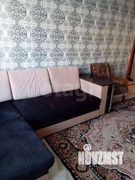 2-к квартира, вторичка, 42м2, 1/4 этаж