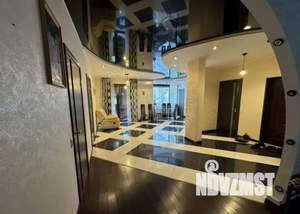 3-к квартира, вторичка, 100м2, 3/10 этаж