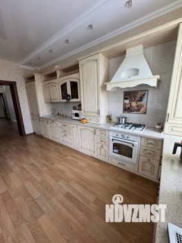 4-к квартира, вторичка, 125м2, 2/4 этаж