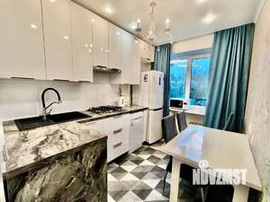 3-к квартира, вторичка, 63м2, 8/9 этаж