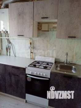 2-к квартира, вторичка, 42м2, 1/4 этаж