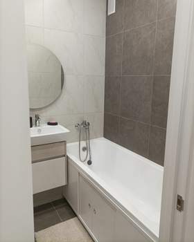 2-к квартира, вторичка, 62м2, 8/18 этаж