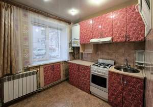 2-к квартира, вторичка, 45м2, 1/4 этаж