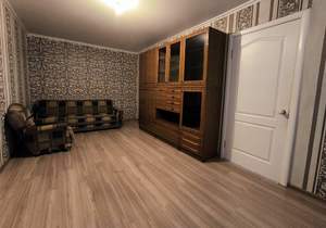 2-к квартира, вторичка, 45м2, 1/4 этаж