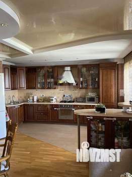 4-к квартира, вторичка, 168м2, 5/6 этаж