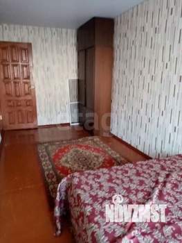 2-к квартира, вторичка, 42м2, 1/4 этаж