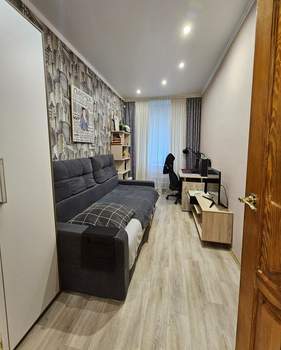 2-к квартира, вторичка, 64м2, 1/5 этаж
