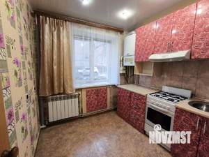 2-к квартира, вторичка, 45м2, 1/4 этаж