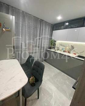 2-к квартира, вторичка, 54м2, 1/9 этаж