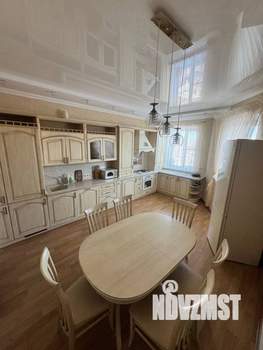 4-к квартира, вторичка, 125м2, 2/4 этаж