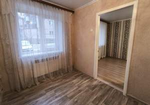2-к квартира, вторичка, 45м2, 1/4 этаж