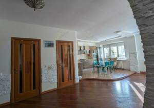 2-к квартира, вторичка, 75м2, 2/4 этаж