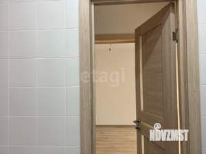 2-к квартира, вторичка, 68м2, 1/17 этаж