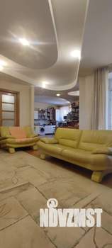 4-к квартира, вторичка, 220м2, 6/9 этаж