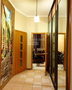 2-к квартира, вторичка, 76м2, 1/10 этаж