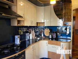 4-к квартира, вторичка, 69м2, 6/9 этаж