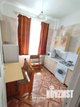 2-к квартира, вторичка, 49м2, 1/4 этаж