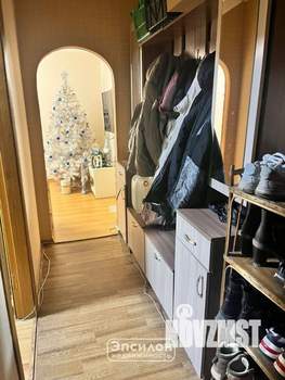 4-к квартира, вторичка, 61м2, 1/5 этаж