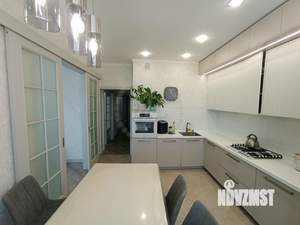 4-к квартира, вторичка, 118м2, 8/10 этаж