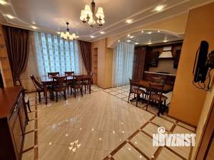 4-к квартира, вторичка, 152м2, 2/10 этаж