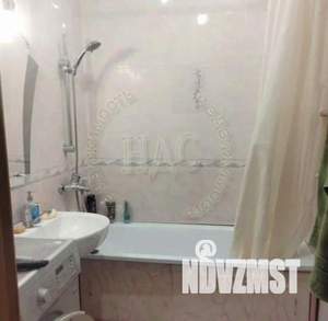 2-к квартира, вторичка, 61м2, 1/9 этаж