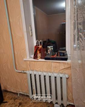 3-к квартира, вторичка, 59м2, 8/9 этаж