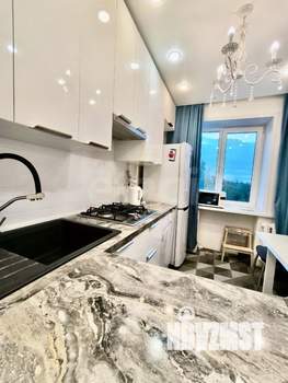 3-к квартира, вторичка, 63м2, 8/9 этаж