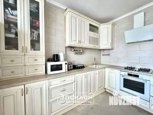 2-к квартира, вторичка, 70м2, 4/8 этаж