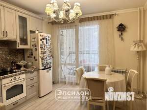 2-к квартира, вторичка, 63м2, 9/17 этаж