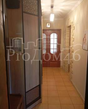 4-к квартира, вторичка, 76м2, 1/9 этаж