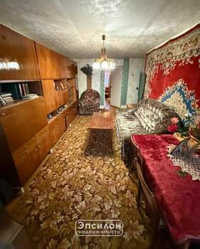 3-к квартира, вторичка, 60м2, 3/5 этаж
