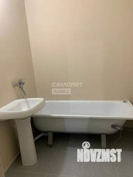 2-к квартира, вторичка, 54м2, 1/17 этаж