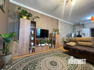3-к квартира, вторичка, 61м2, 1/1 этаж