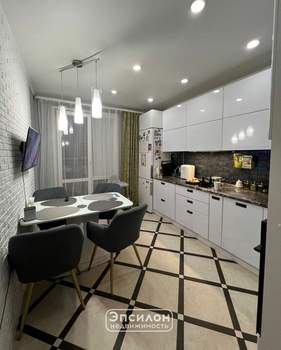 2-к квартира, вторичка, 60м2, 1/10 этаж