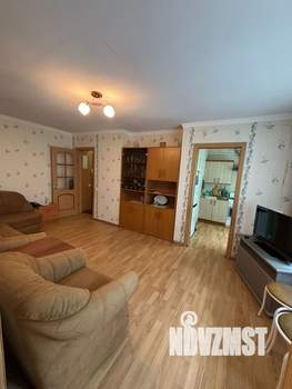 2-к квартира, вторичка, 42м2, 1/4 этаж