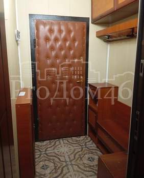 4-к квартира, вторичка, 76м2, 1/9 этаж